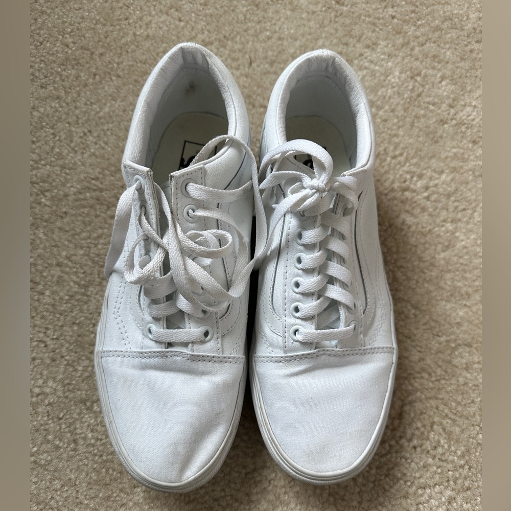 Vans mens 8, women’s 9.5 sneakers.  Good used condition.